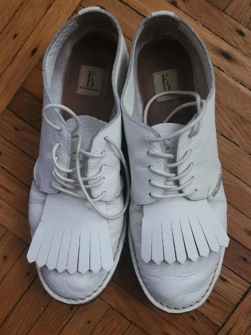 White Leather Lace-Up Kiltie Oxfords
